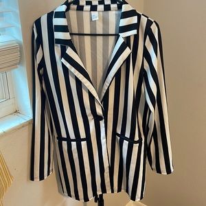 Medium striped blazer